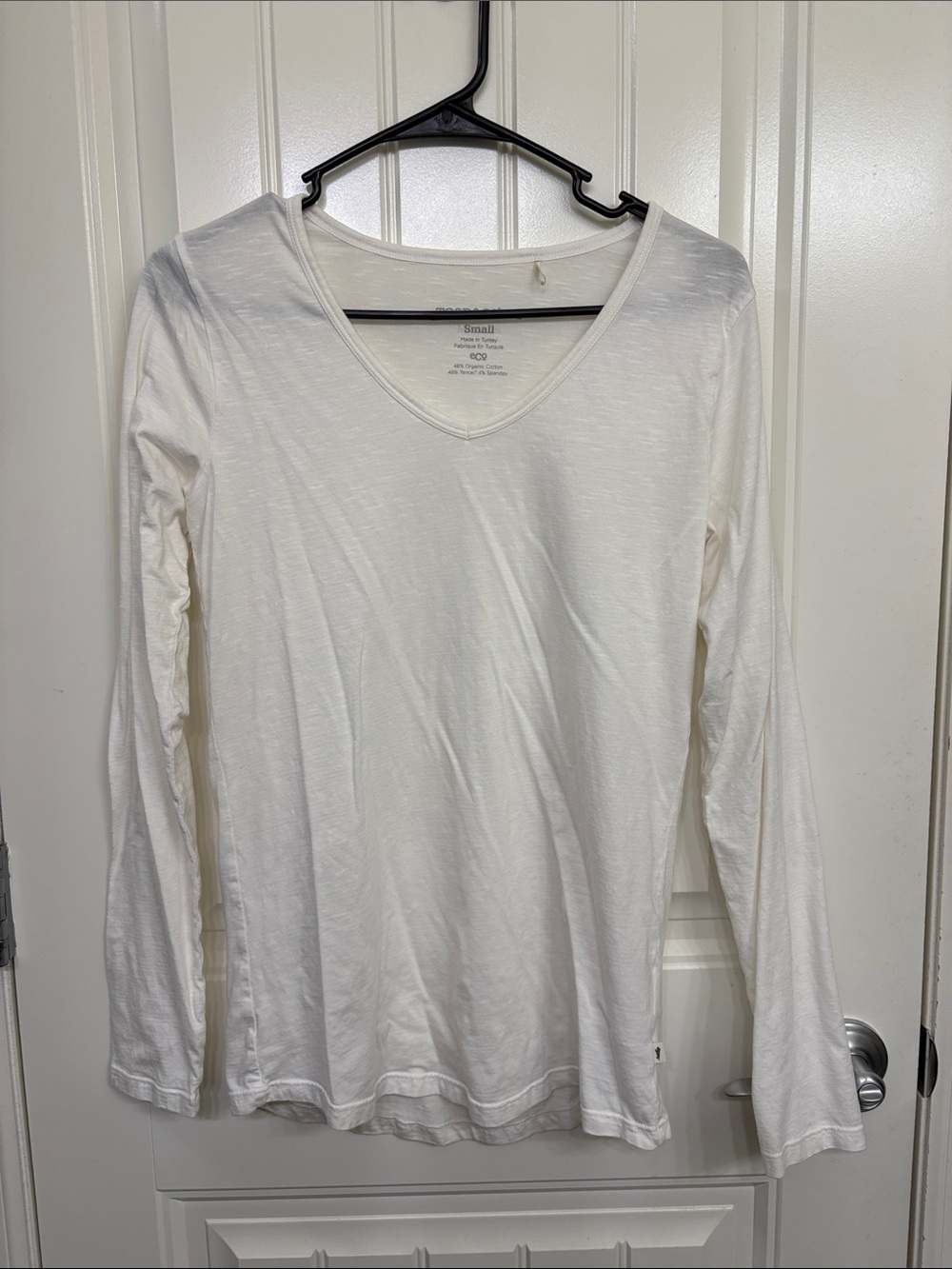 Toad&Co‎ Women's White Long Sleeve V-Neck Tee